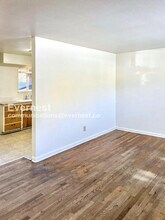 1307 Castlerock Dr in Fort Collins, CO - Foto de edificio - Building Photo