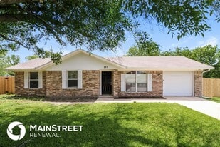 223 Brook Cir in Krum, TX - Building Photo