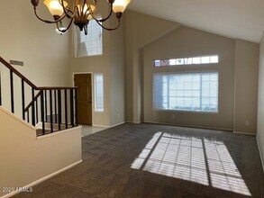 14252 S 43rd Pl in Phoenix, AZ - Building Photo - Building Photo