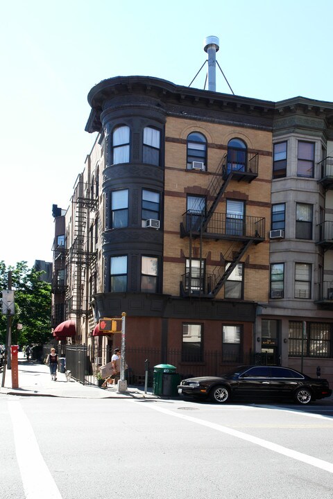 299 5th Ave in Brooklyn, NY - Building Photo