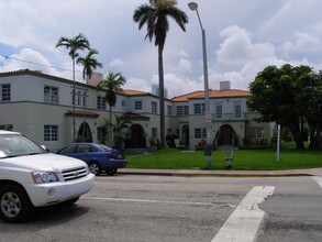 1450 Meridian Ave in Miami Beach, FL - Building Photo - Building Photo