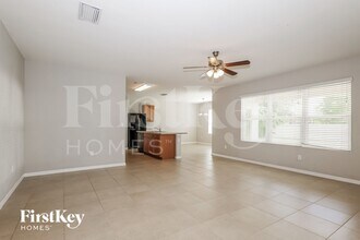 1622 SW 22nd St in Cape Coral, FL - Foto de edificio - Building Photo