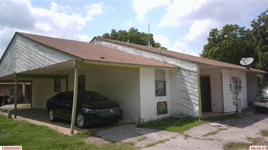 51 Cherokee St in Healdton, OK - Building Photo - Building Photo