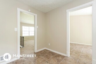 7335 Buck Creek Dr in Fairburn, GA - Foto de edificio - Building Photo