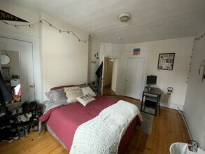 129 Saint Alphonsus St, Unit 1 in Boston, MA - Foto de edificio - Building Photo