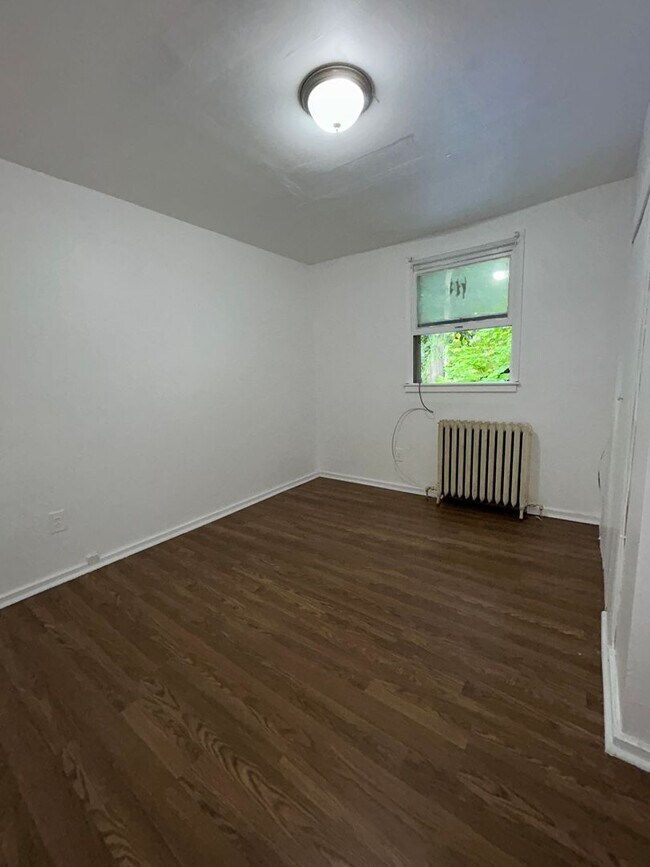 648 Stuyvesant Ave in Trenton, NJ - Building Photo - Building Photo