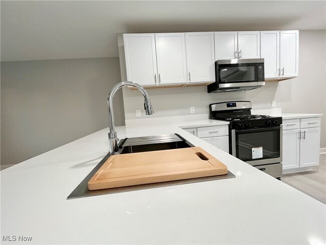 property at 12381 Cedar Rd