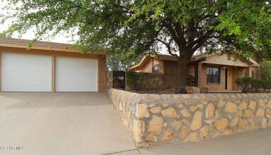 3205 Fierro Dr in El Paso, TX - Building Photo - Building Photo