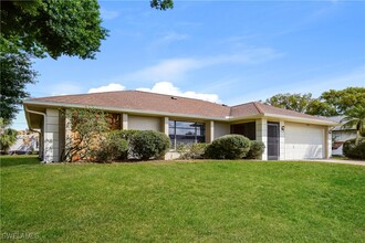 22302 Priscilla Ave in Port Charlotte, FL - Building Photo - Building Photo