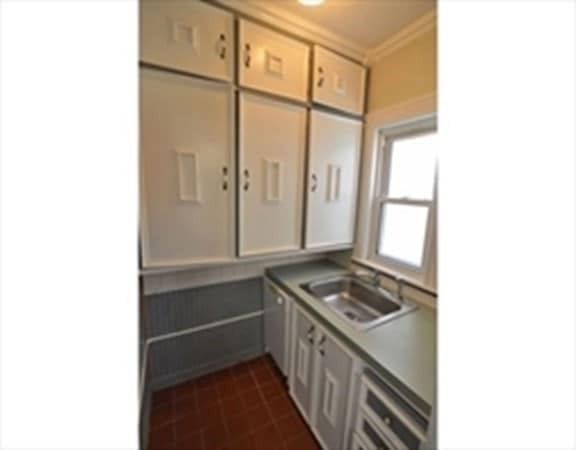 369 Savin Hill Ave, Unit 1 in Boston, MA - Building Photo - Building Photo