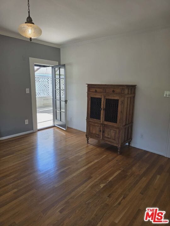 property at 1275 N Wilton Pl