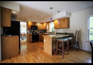 11 Poli St in Bristol, RI - Building Photo - Building Photo