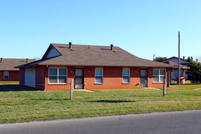 Roscoe Dunjee Senior Living Center in Spencer, OK - Building Photo - Building Photo