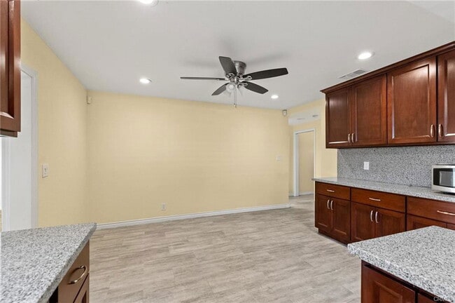 8558 11th St in Downey, CA - Building Photo - Building Photo