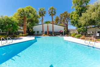 The Diplomat Apartments in Las Vegas, NV - Building Photo - Building Photo