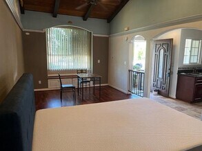 1652 Town Club Dr in San Jose, CA - Building Photo - Building Photo