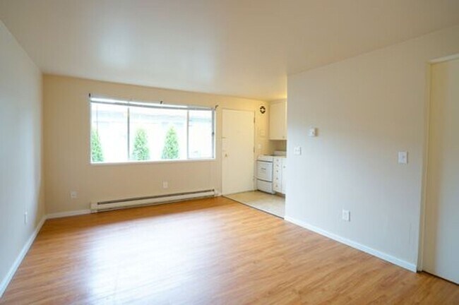 Crown Colony in Seattle, WA - Building Photo - Building Photo