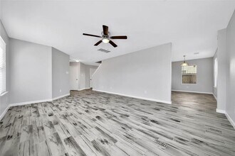 6607 Colonial Rose Ln in Richmond, TX - Foto de edificio - Building Photo