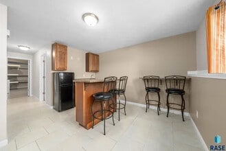 7408 W 58th St in Sioux Falls, SD - Building Photo - Building Photo