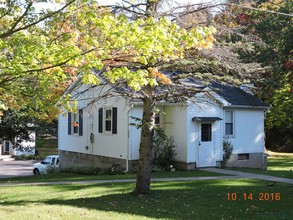 7438 Heinrich Rd in Hamburg, NY - Building Photo - Building Photo