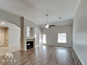 3204 Valley Hollow in Norman, OK - Foto de edificio - Building Photo