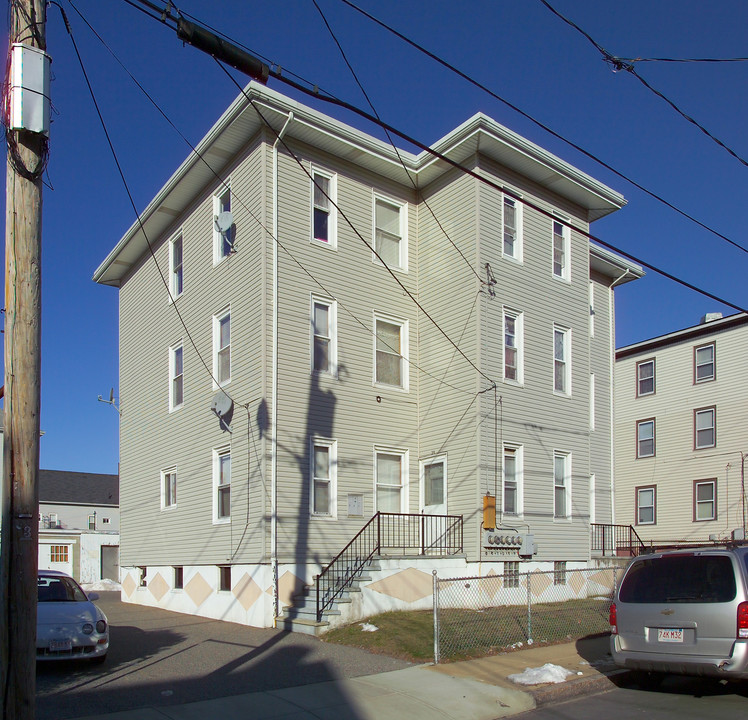 54 Plain St in Fall River, MA - Building Photo