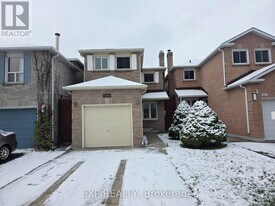 1296 Valerie Crescent in Oakville, ON - Building Photo