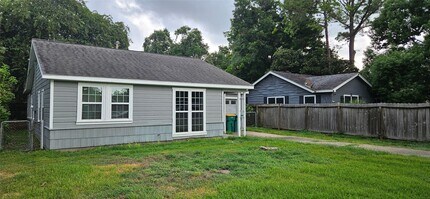 1015 Prune St in La Marque, TX - Building Photo - Building Photo
