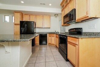 20009 Elgin Dr in Denver, CO - Building Photo - Building Photo