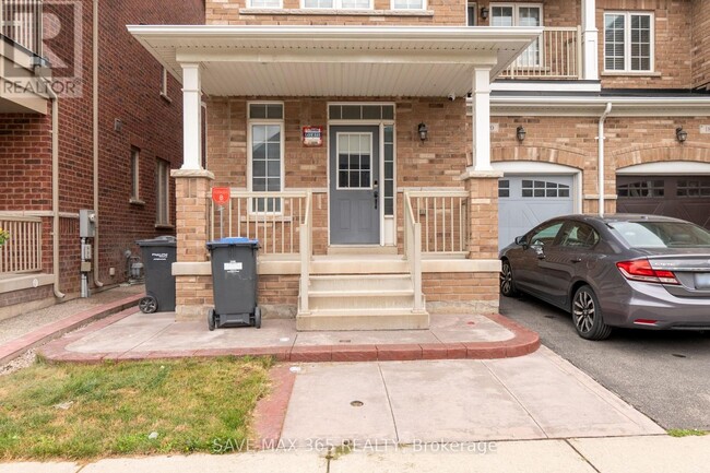 20 Fitzgibson St in Brampton, ON - Building Photo - Building Photo