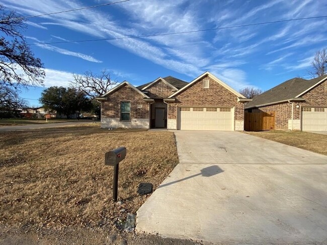 property at 11051 George Ct