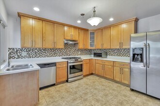 524 S Cascade Terrace in Sunnyvale, CA - Building Photo - Building Photo