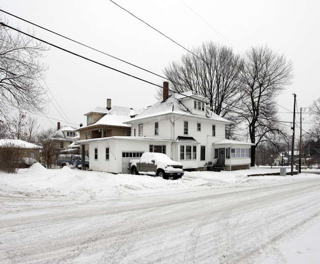 175 Norton Ave in Barberton, OH - Building Photo - Building Photo