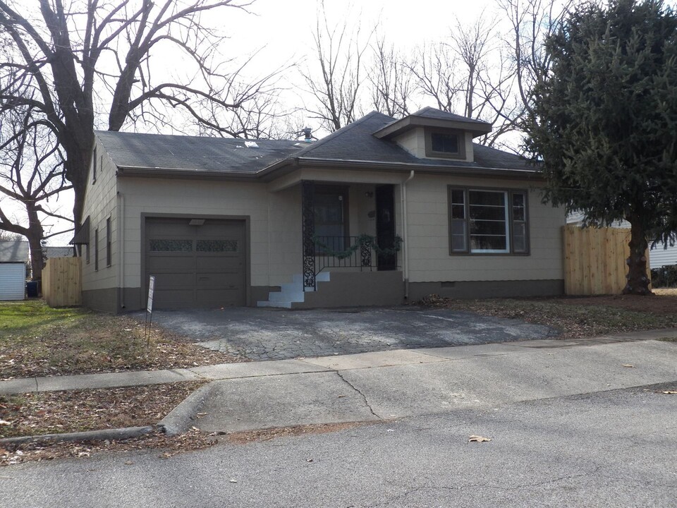 1480 E Cairo St in Springfield, MO - Building Photo