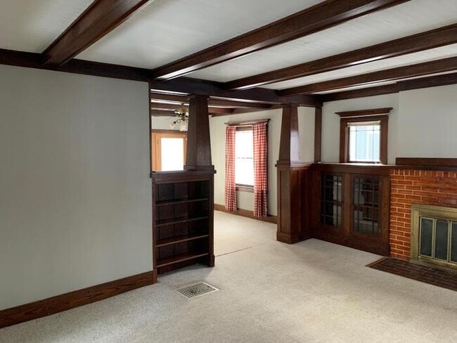 341 S Indiana Ave in Watertown, NY - Building Photo - Building Photo