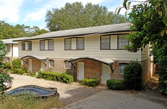 1734 Hartsfield Rd in Tallahassee, FL - Building Photo - Building Photo