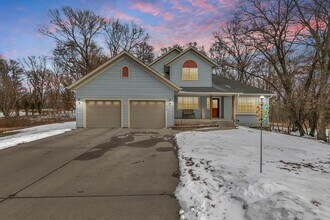 516 4th Ave NE in Sartell, MN - Building Photo - Building Photo