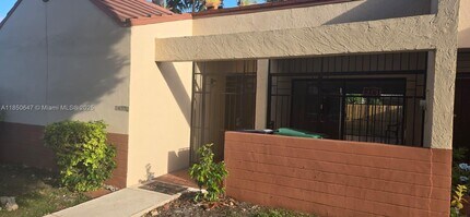 14912 SW 88th Terrace in Miami, FL - Building Photo - Building Photo