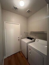 1727 Wendell Williams Ave in Las Vegas, NV - Building Photo - Building Photo