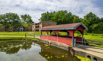 2811 Parkman Rd NW in Warren, OH - Building Photo