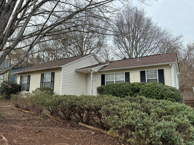 8013 Gera Emma Dr in Charlotte, NC - Building Photo - Building Photo