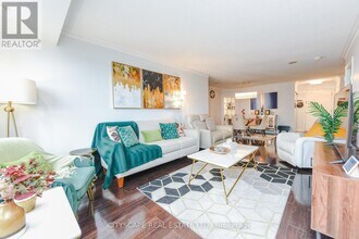 25 Kingsbridge Garden Cir in Mississauga, ON - Building Photo - Building Photo