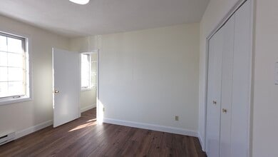 8 Wall St in Foxboro, MA - Building Photo - Building Photo