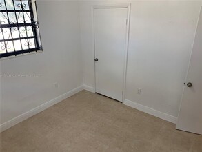 1165 NW 63rd St, Unit 2 in Miami, FL - Building Photo - Building Photo
