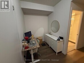 60 Berwick Ave in Toronto, ON - Building Photo - Building Photo