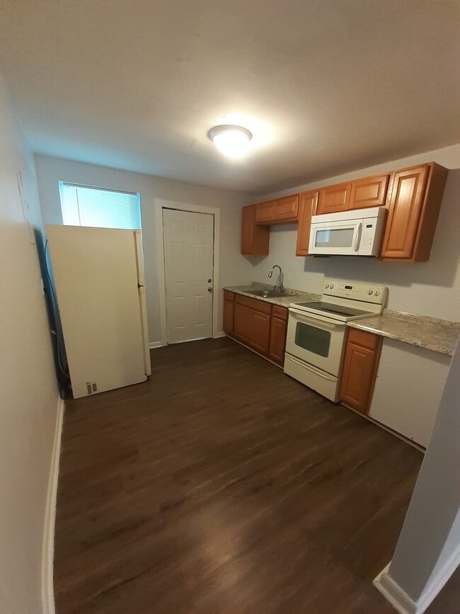 610 W 18th St, Unit 3 in Jacksonville, FL - Foto de edificio - Building Photo