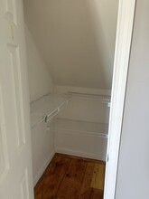 18 Upham St, Unit 1st in Lowell, MA - Building Photo - Building Photo