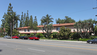 Downey West Apartments