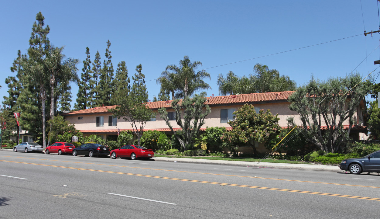 Downey West Apartments in Downey, CA - Foto de edificio