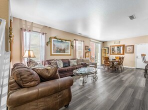 2562 Kenwood Ct in Palmdale, CA - Building Photo - Building Photo